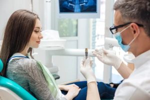 the benefits of getting dental implants locally in baton rouge